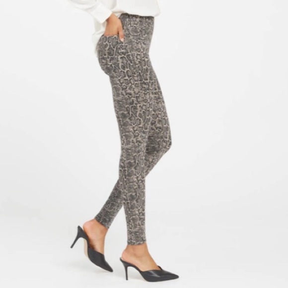 Like New Spanx Taupe Snakeskin Jean-ish Ankle Leggings - Picture 2 of 9
